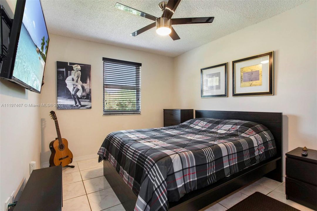 2nd bedroom