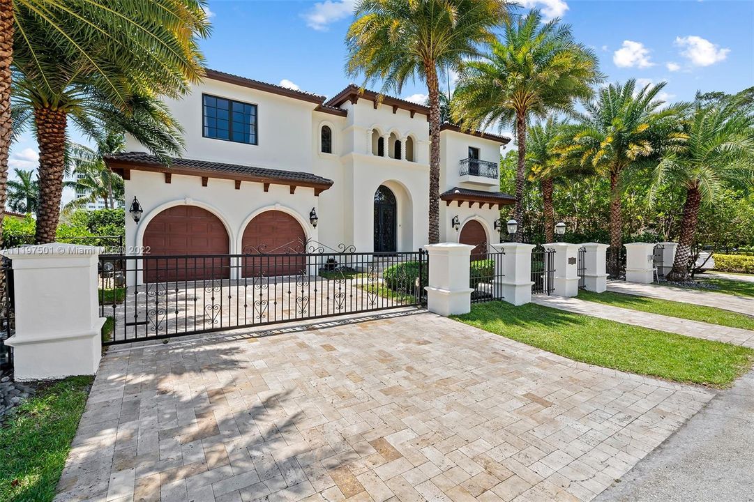Recently Sold: $4,319,000 (5 beds, 5 baths, 4790 Square Feet)