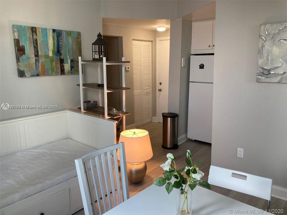 Recently Rented: $1,600 (1 beds, 1 baths, 410 Square Feet)