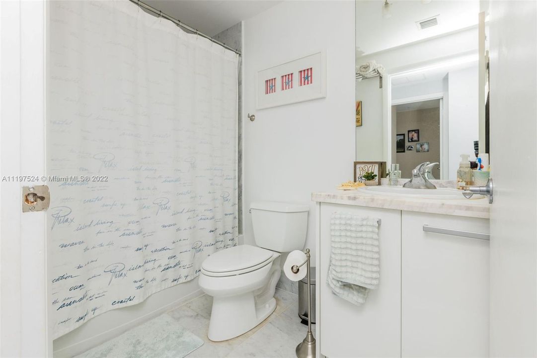 最近租的: $5,000 (2 贝兹, 2 浴室, 1363 平方英尺)