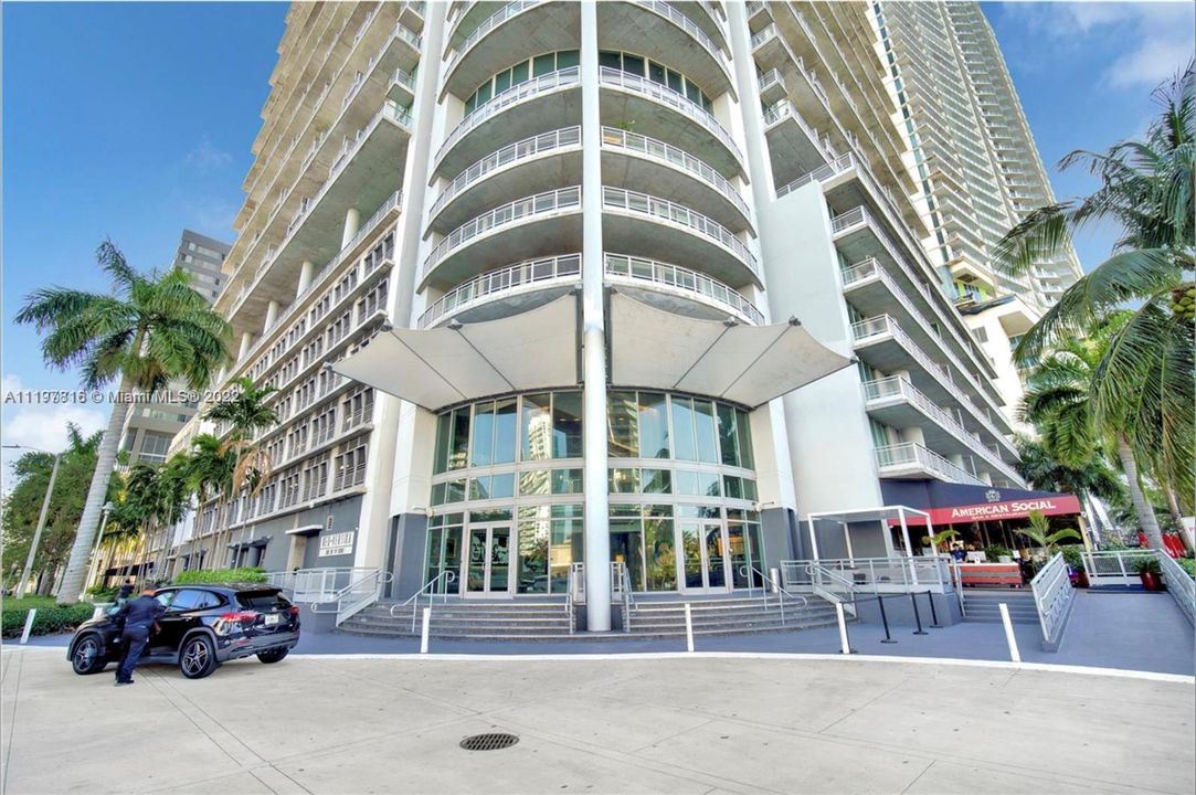 Recently Sold: $399,000 (1 beds, 1 baths, 795 Square Feet)