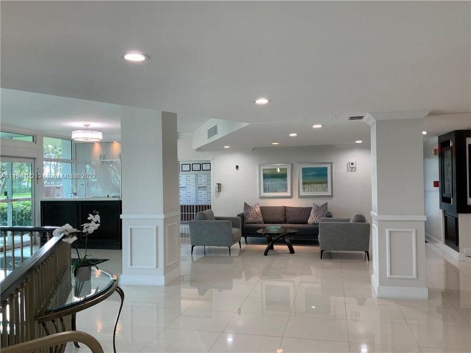 Recently Sold: $625,000 (1 beds, 1 baths, 690 Square Feet)