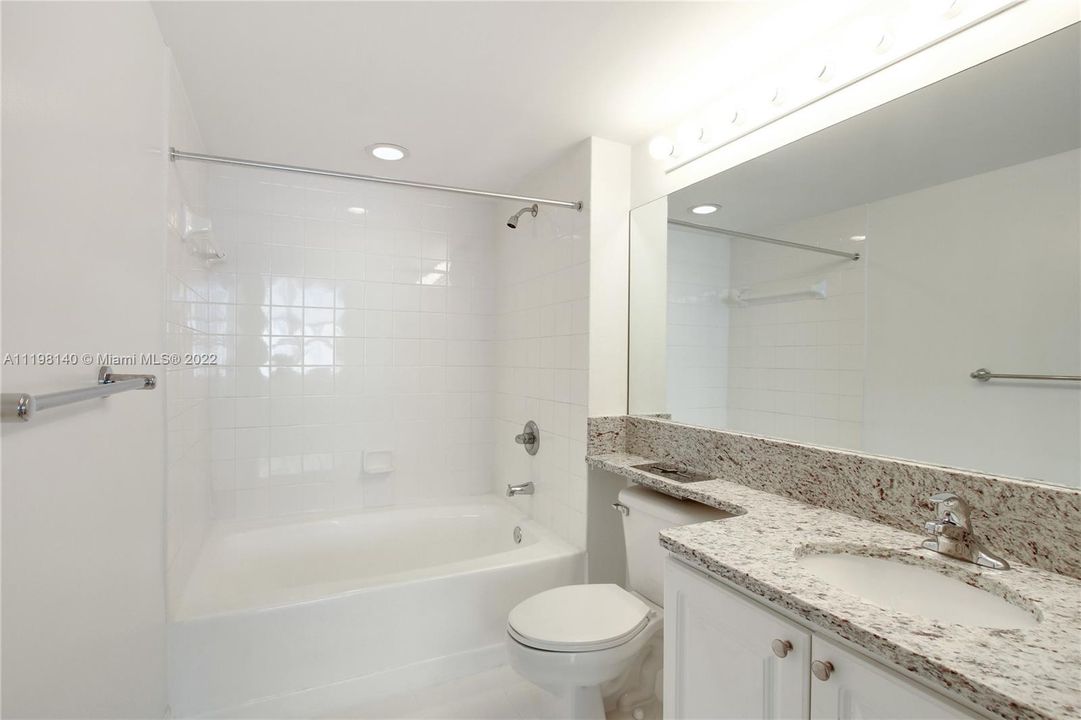Недавно арендовано: $3,805 (2 спален, 2 ванн, 1238 Квадратных фут)