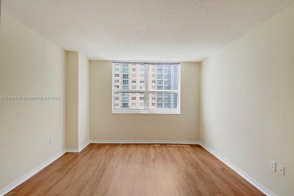 Recently Rented: $3,805 (2 beds, 2 baths, 1238 Square Feet)