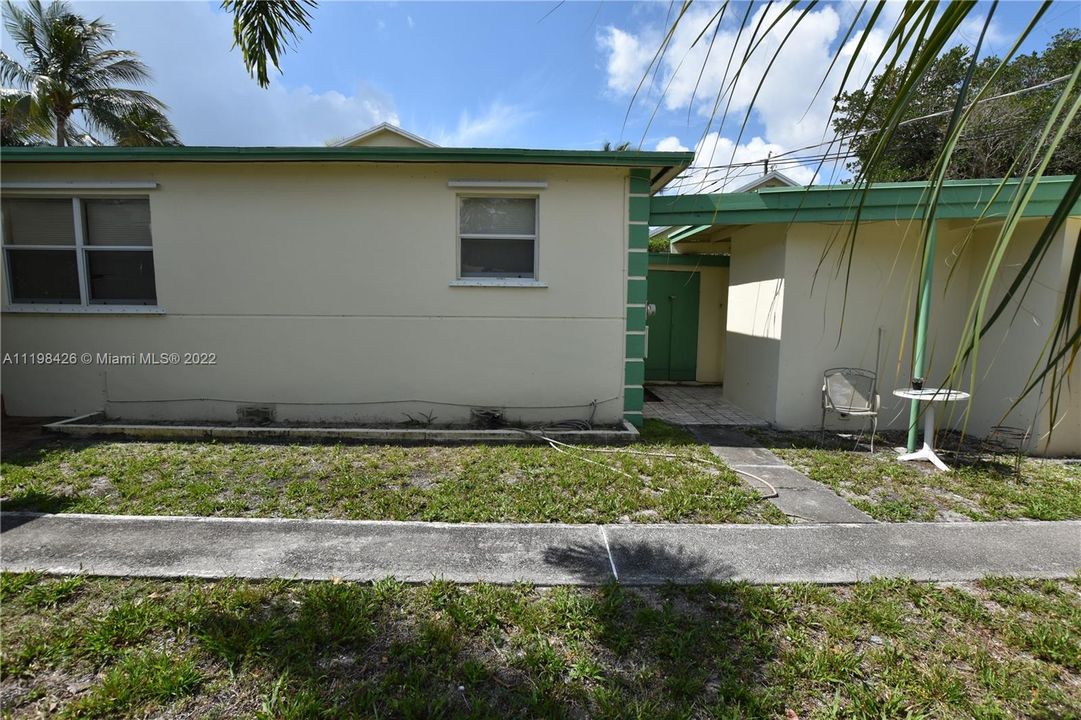 Recently Sold: $465,000 (0 beds, 0 baths, 2013 Square Feet)