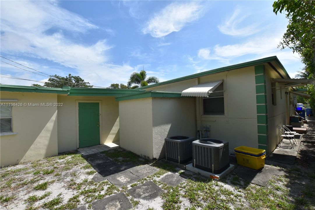 Recently Sold: $465,000 (0 beds, 0 baths, 2013 Square Feet)