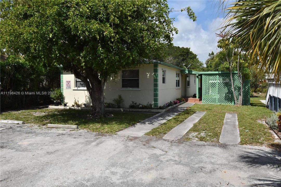 Recently Sold: $465,000 (0 beds, 0 baths, 2013 Square Feet)