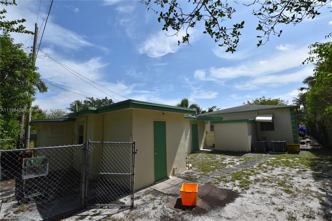 Recently Sold: $465,000 (0 beds, 0 baths, 2013 Square Feet)