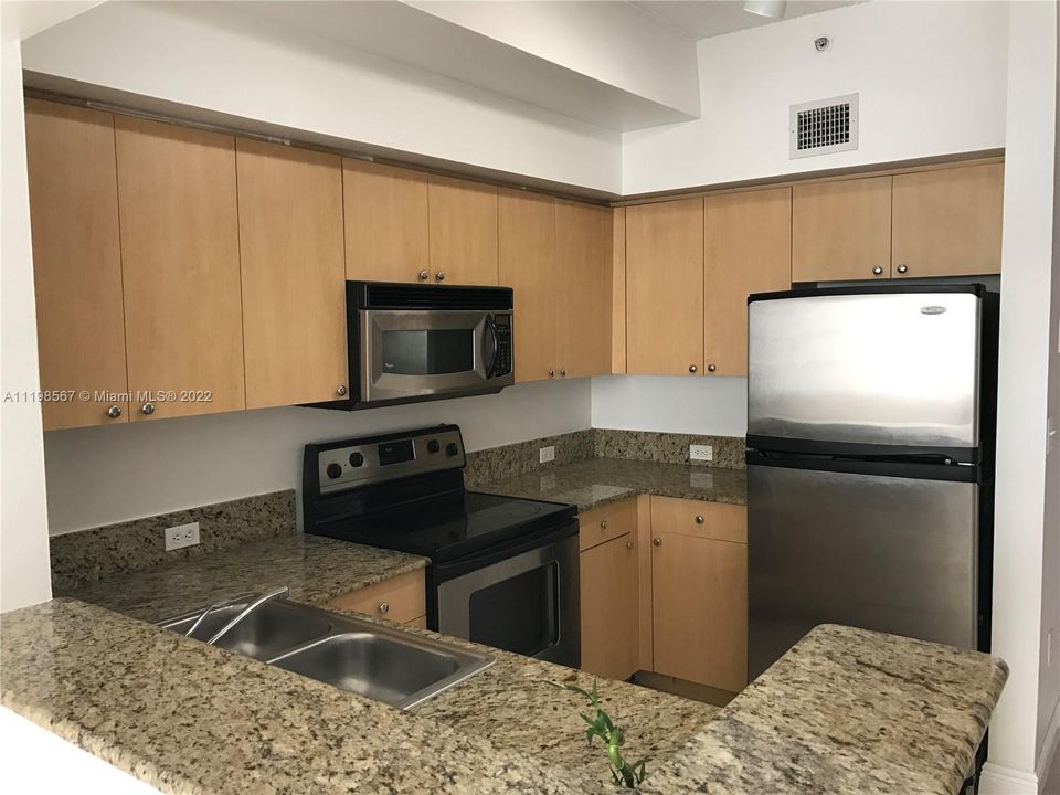 Recently Sold: $319,900 (1 beds, 1 baths, 859 Square Feet)