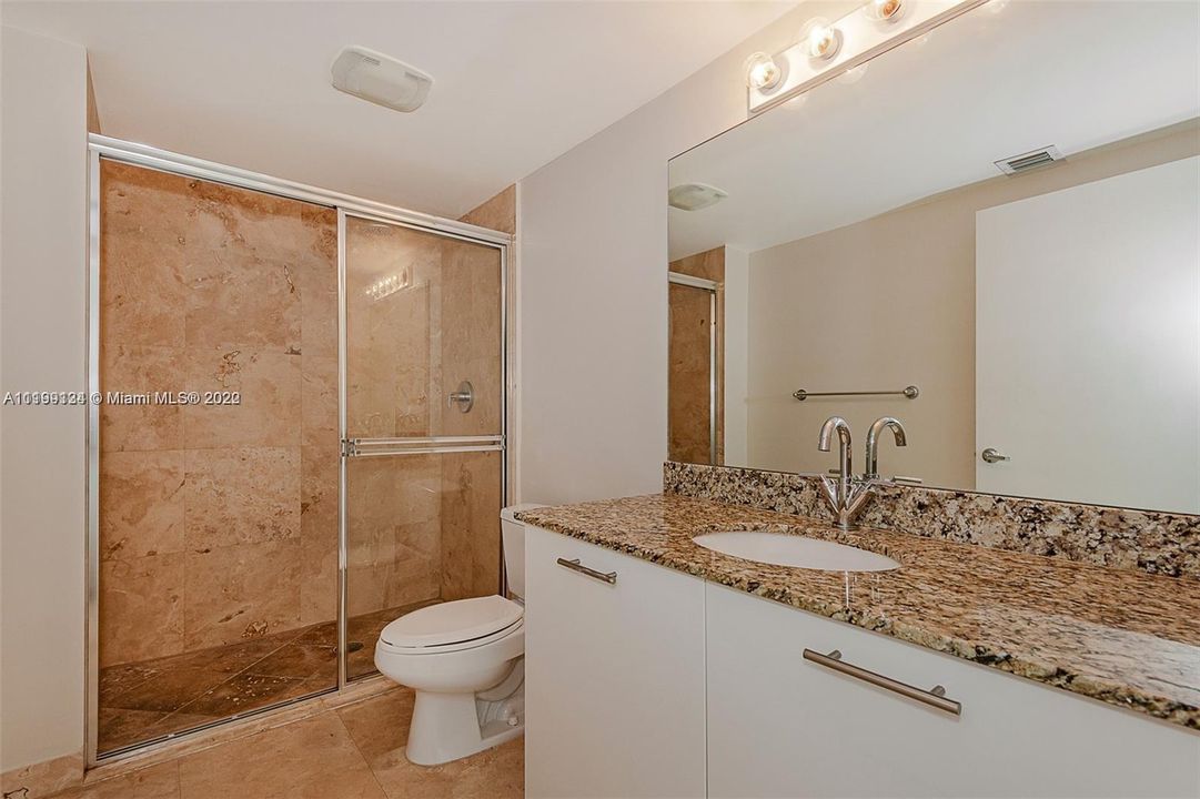 最近租的: $3,750 (2 贝兹, 2 浴室, 1267 平方英尺)