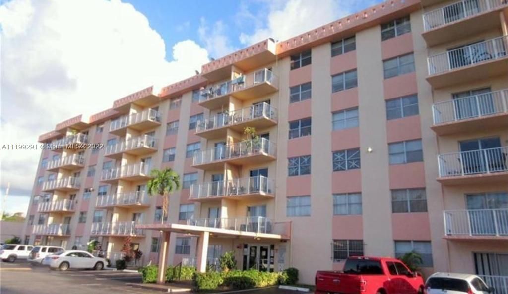 Recently Sold: $189,000 (1 beds, 1 baths, 658 Square Feet)