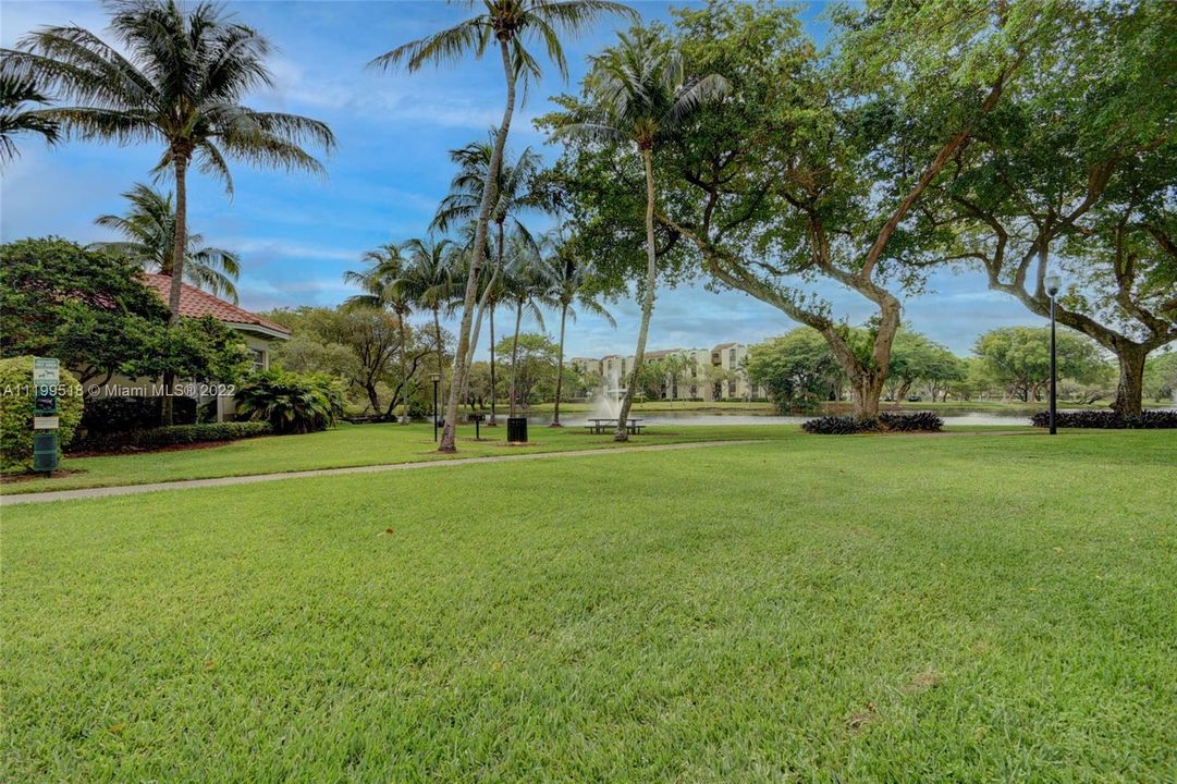 Vendido Recientemente: $405,000 (2 camas, 2 baños, 1160 Pies cuadrados)