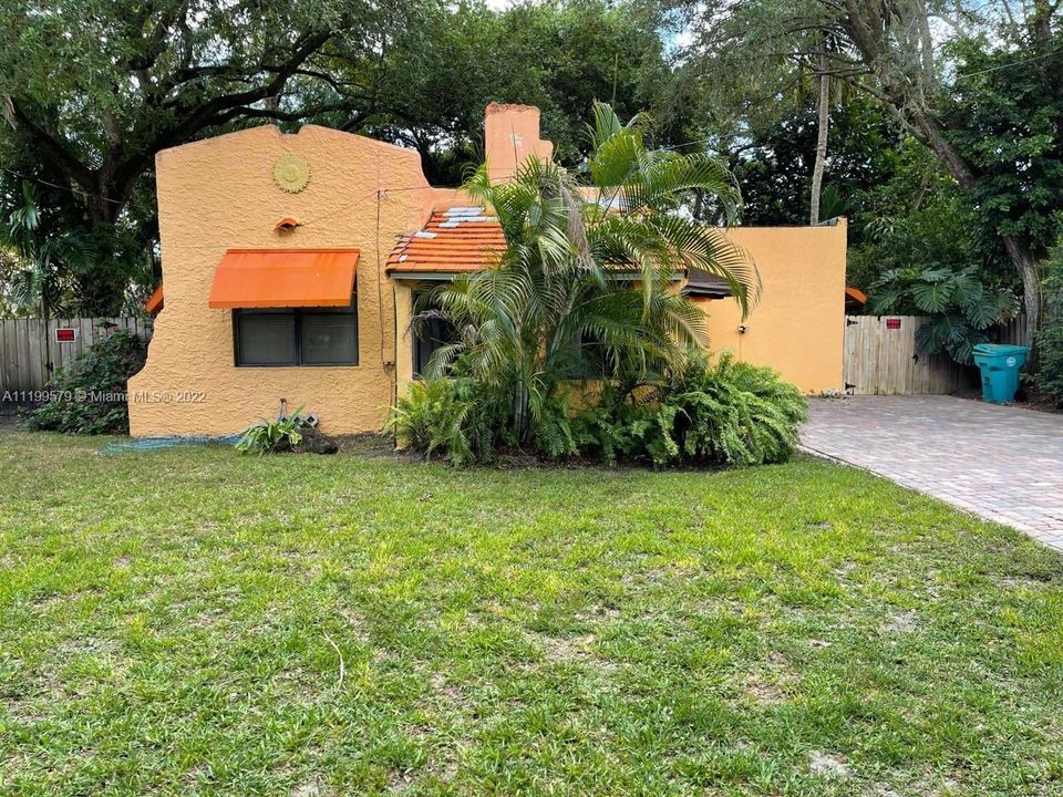 Recently Rented: $2,600 (3 beds, 2 baths, 1405 Square Feet)