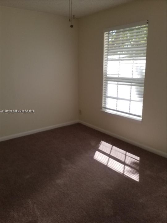 Recently Rented: $1,700 (2 beds, 2 baths, 876 Square Feet)