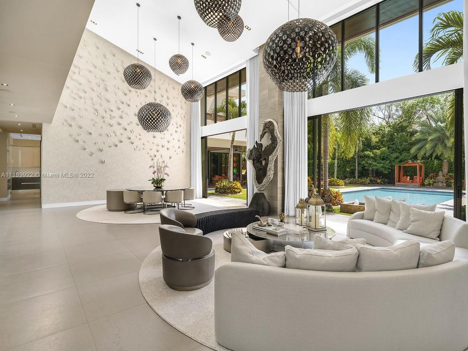 Recently Sold: $10,495,000 (9 beds, 9 baths, 9452 Square Feet)