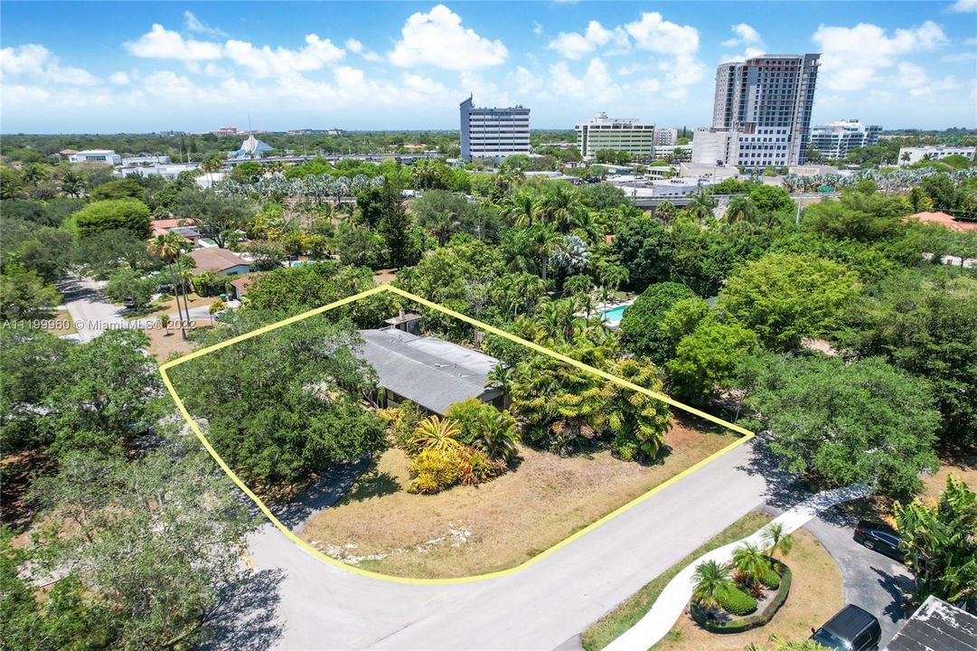 Recently Sold: $1,400,000 (7 beds, 1 baths, 6795 Square Feet)