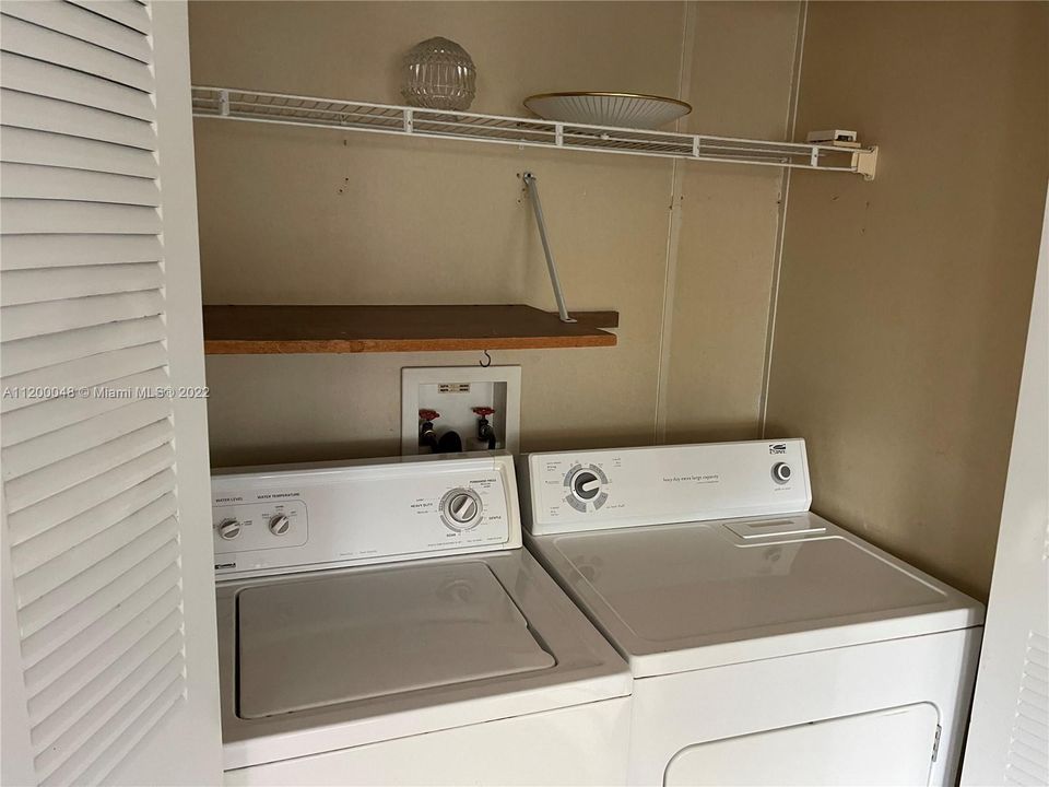 Vendido Recientemente: $164,900 (2 camas, 2 baños, 0 Pies cuadrados)