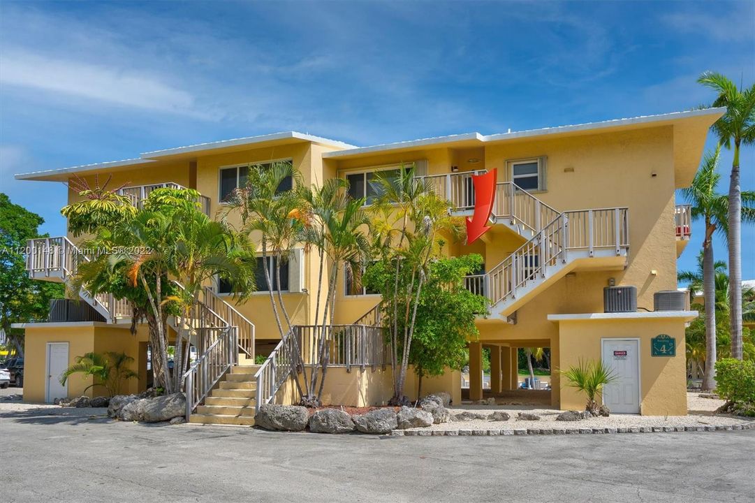 Recently Sold: $799,000 (2 beds, 2 baths, 1135 Square Feet)