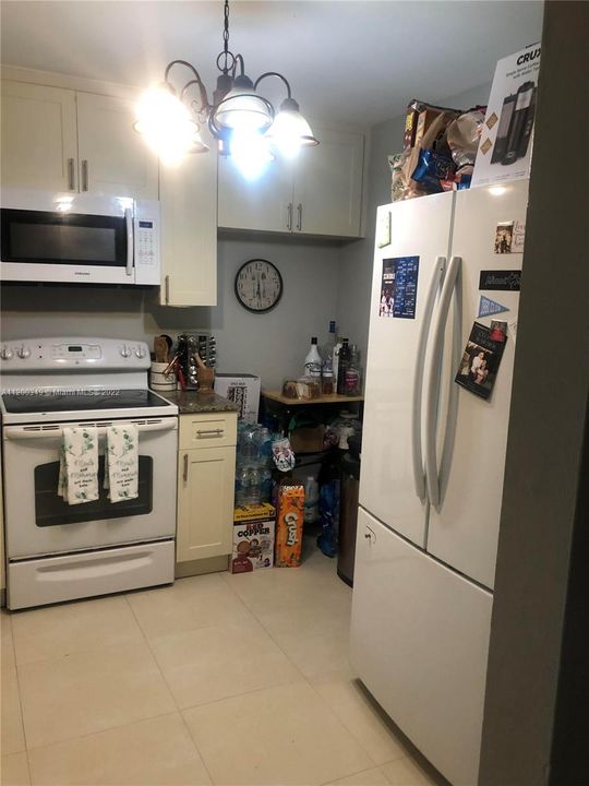 Recently Sold: $155,000 (2 beds, 2 baths, 1046 Square Feet)