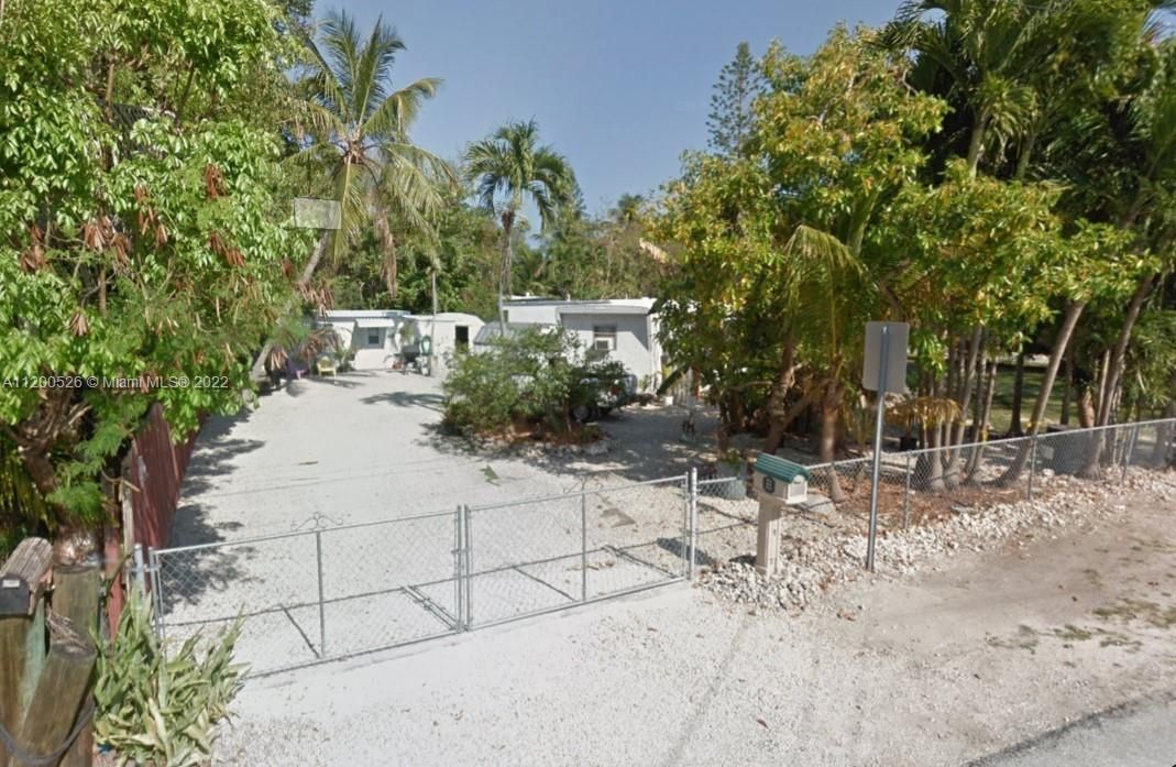 Recently Sold: $495,000 (3 beds, 2 baths, 1398 Square Feet)