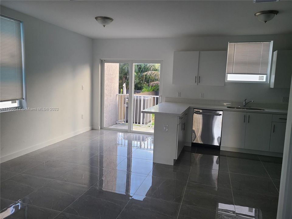 Recently Rented: $4,250 (3 beds, 2 baths, 0 Square Feet)