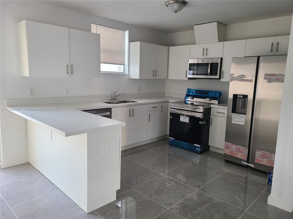 Recently Rented: $4,250 (3 beds, 2 baths, 0 Square Feet)