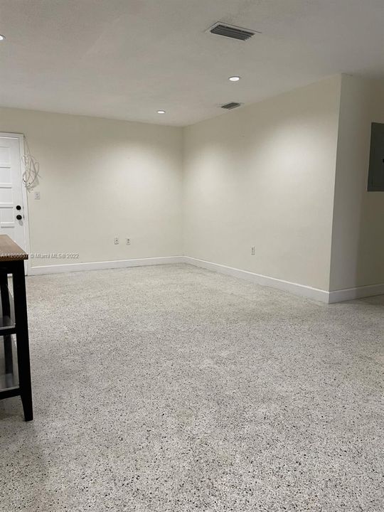 Recently Sold: $479,000 (3 beds, 1 baths, 960 Square Feet)