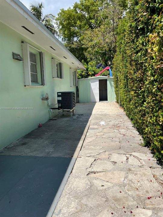 Recently Sold: $479,000 (3 beds, 1 baths, 960 Square Feet)