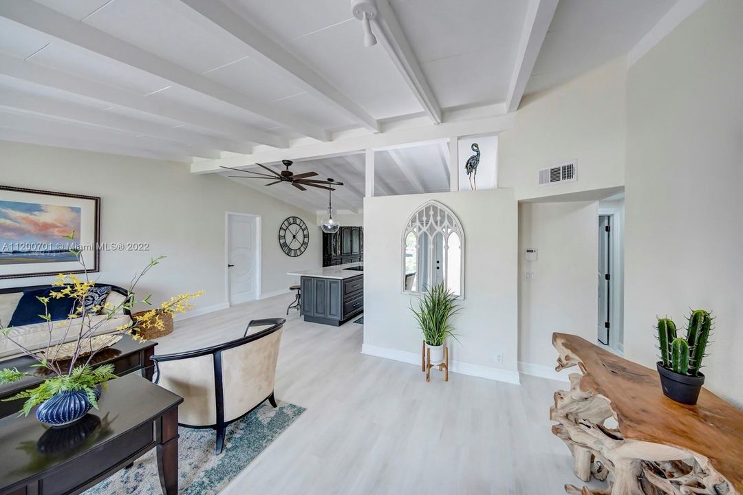Recently Sold: $1,290,000 (3 beds, 3 baths, 2327 Square Feet)