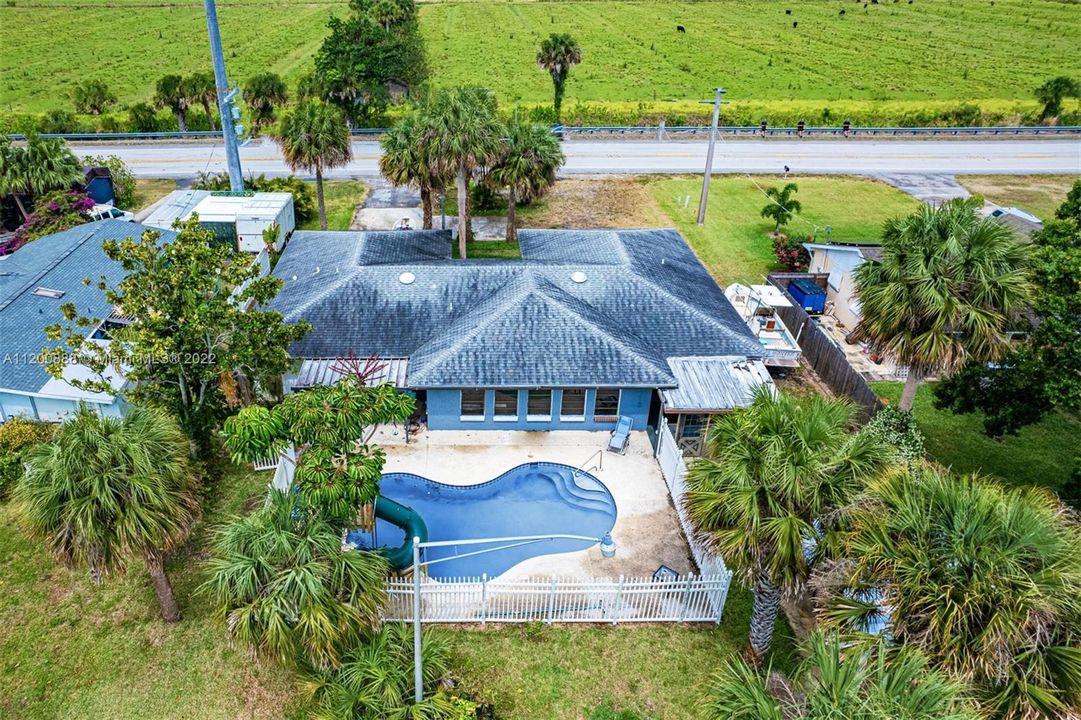 Vendido Recientemente: $385,000 (3 camas, 2 baños, 2029 Pies cuadrados)