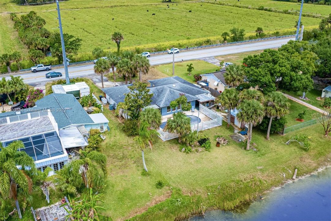 Vendido Recientemente: $385,000 (3 camas, 2 baños, 2029 Pies cuadrados)