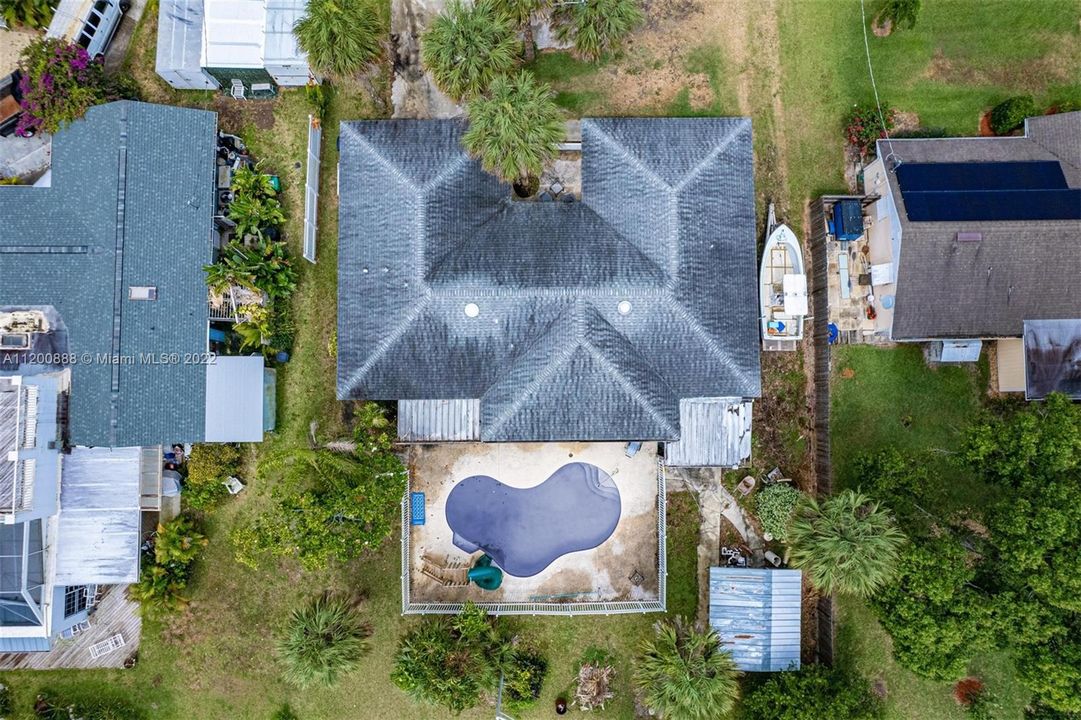 Vendido Recientemente: $385,000 (3 camas, 2 baños, 2029 Pies cuadrados)