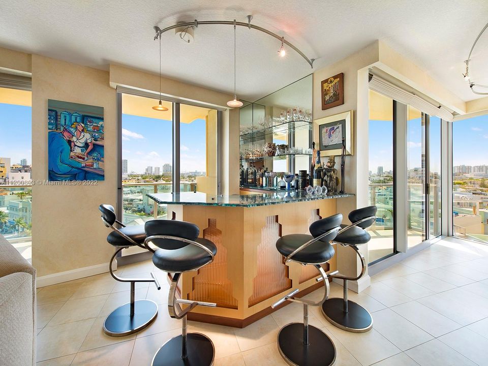 Recently Sold: $2,700,000 (2 beds, 2 baths, 1700 Square Feet)
