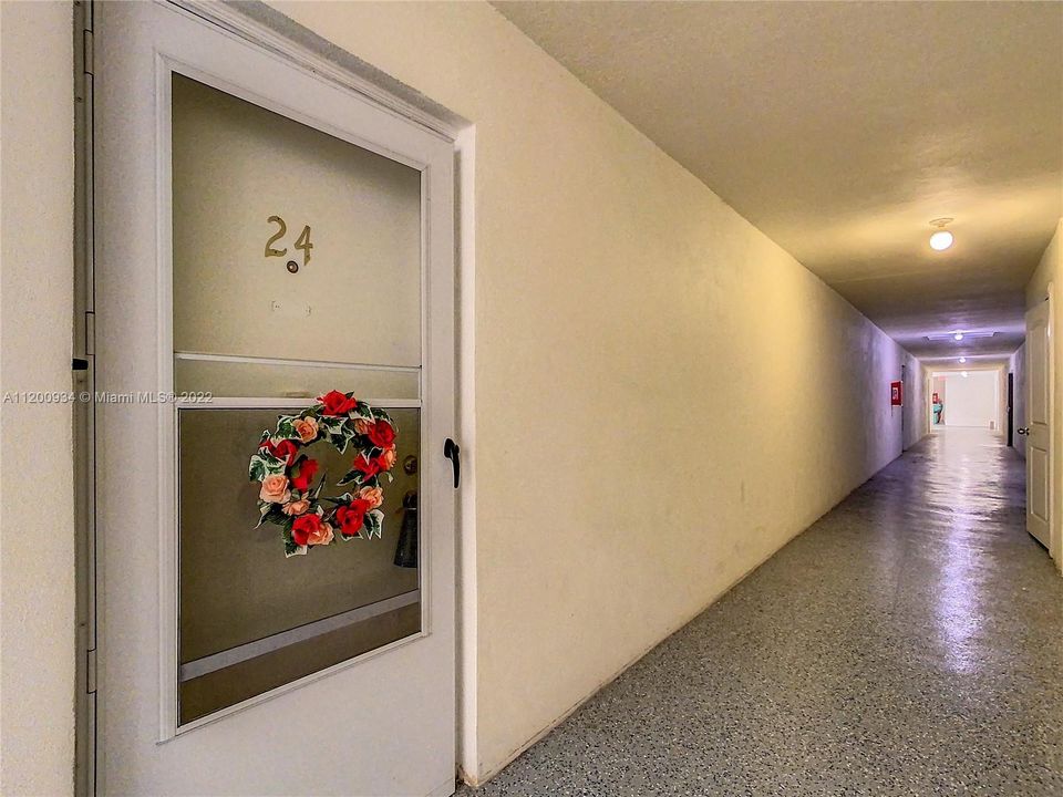 Vendido Recientemente: $214,000 (2 camas, 2 baños, 875 Pies cuadrados)