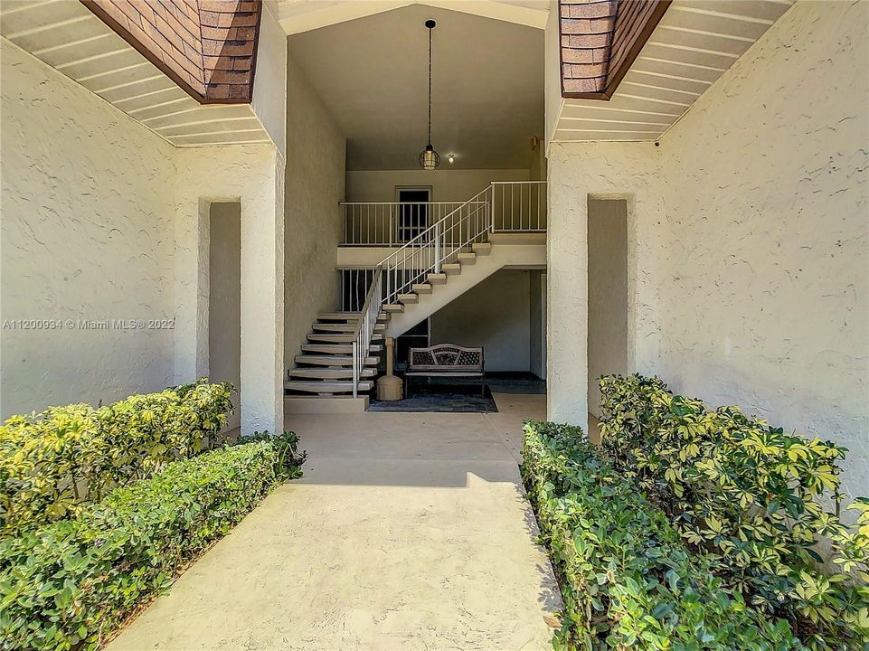 Vendido Recientemente: $214,000 (2 camas, 2 baños, 875 Pies cuadrados)