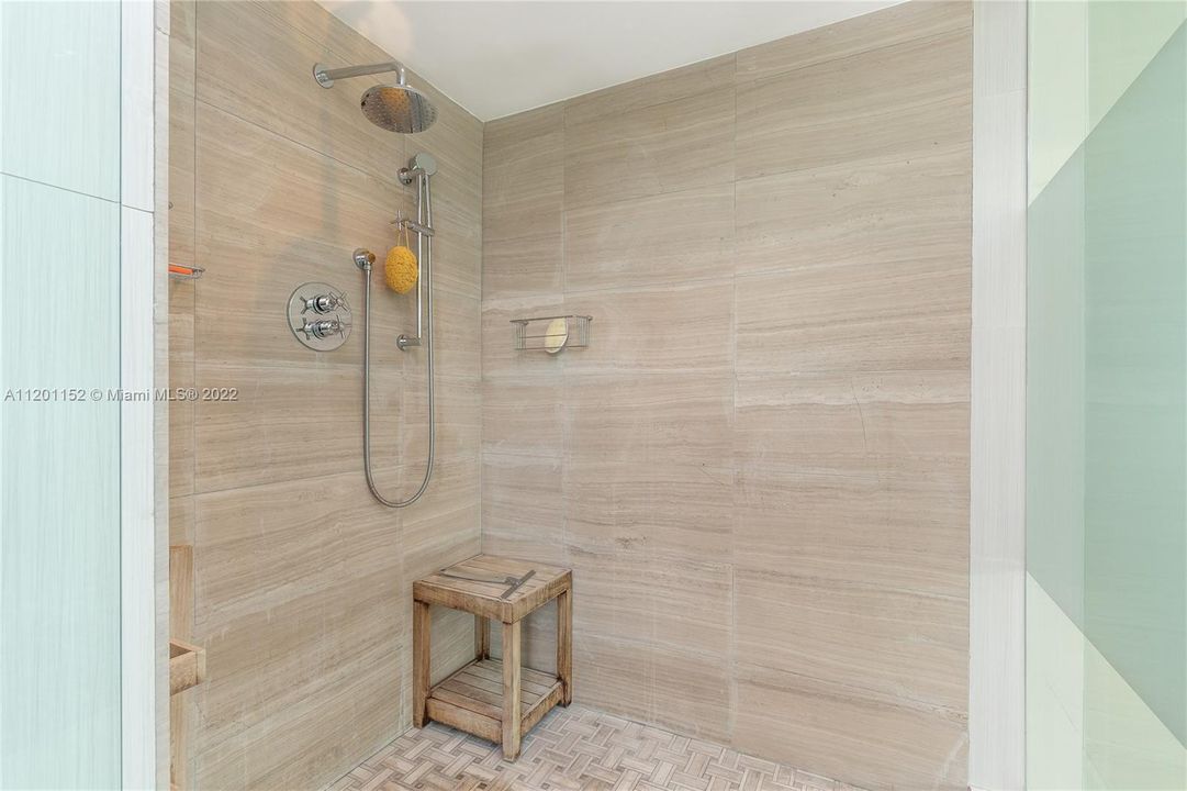 最近售出: $570,000 (2 贝兹, 2 浴室, 1284 平方英尺)