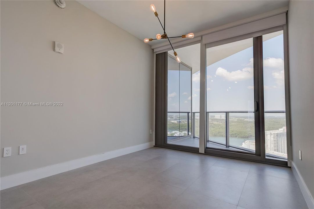 2nd Bedroom - West / Intracoastal View