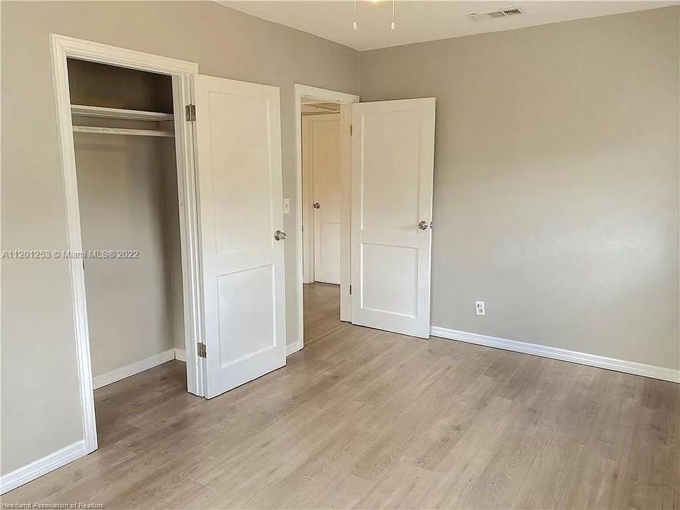 Recently Rented: $1,600 (3 beds, 2 baths, 0 Square Feet)