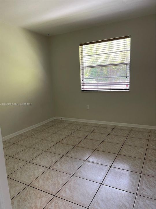 Recently Rented: $4,250 (4 beds, 2 baths, 3329 Square Feet)