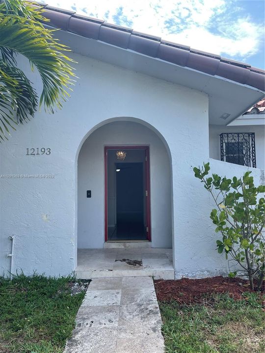 Recently Rented: $4,250 (4 beds, 2 baths, 3329 Square Feet)