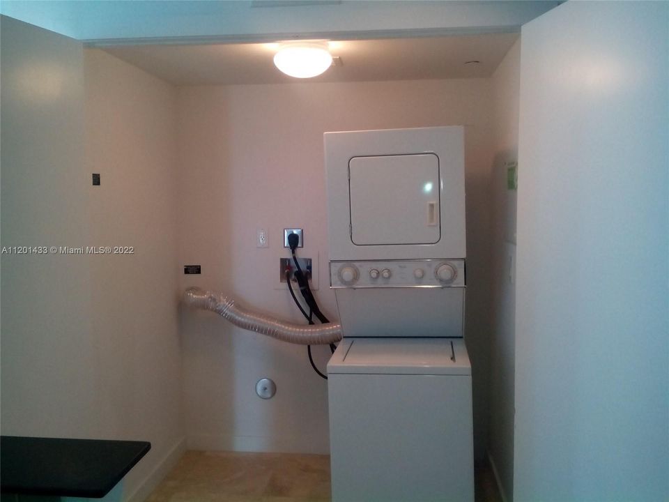 最近售出: $497,000 (2 贝兹, 2 浴室, 1088 平方英尺)