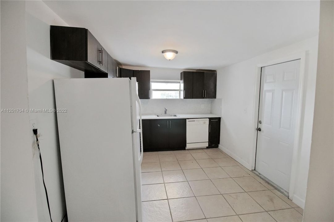 最近租的: $1,500 (2 贝兹, 1 浴室, 500 平方英尺)