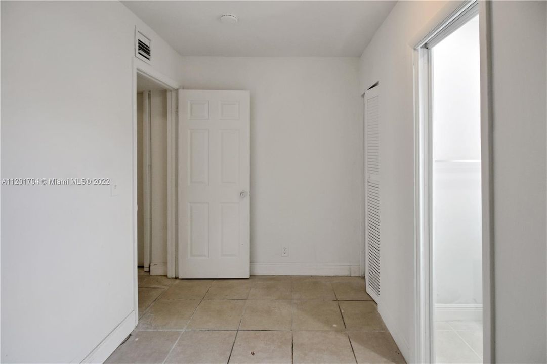 最近租的: $1,500 (2 贝兹, 1 浴室, 500 平方英尺)