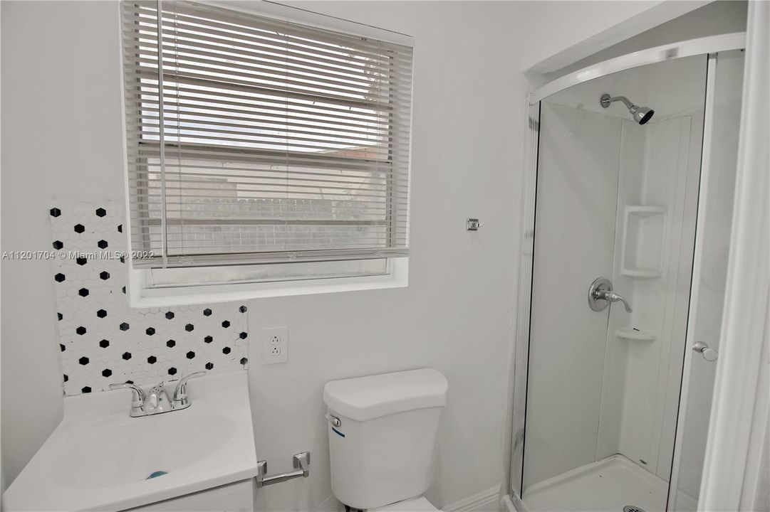 最近租的: $1,500 (2 贝兹, 1 浴室, 500 平方英尺)