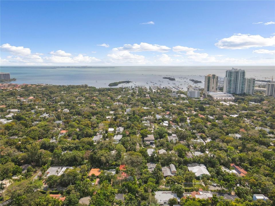 Recently Sold: $1,999,000 (4 beds, 3 baths, 1840 Square Feet)