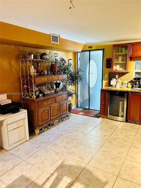Recently Sold: $284,900 (2 beds, 1 baths, 1232 Square Feet)