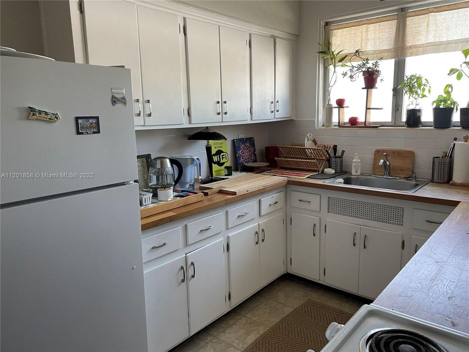 Recently Sold: $225,000 (1 beds, 1 baths, 800 Square Feet)