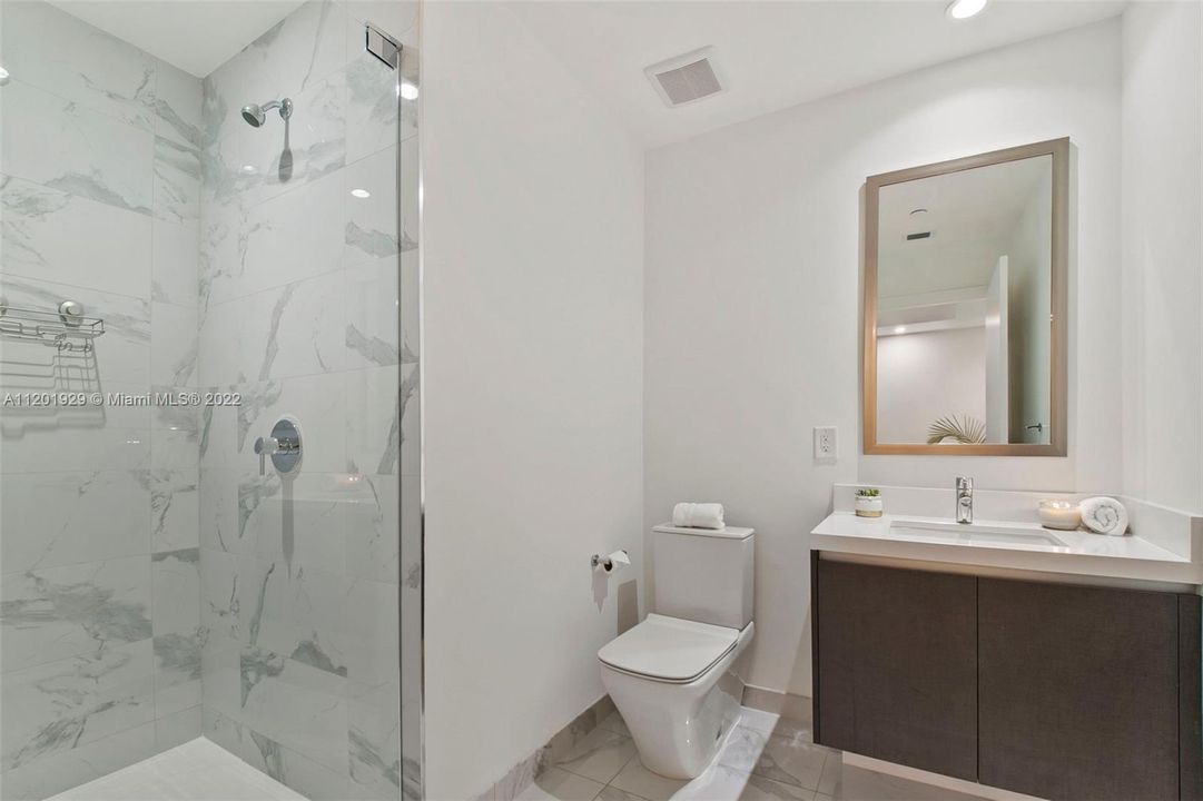 最近租的: $9,800 (3 贝兹, 4 浴室, 2165 平方英尺)