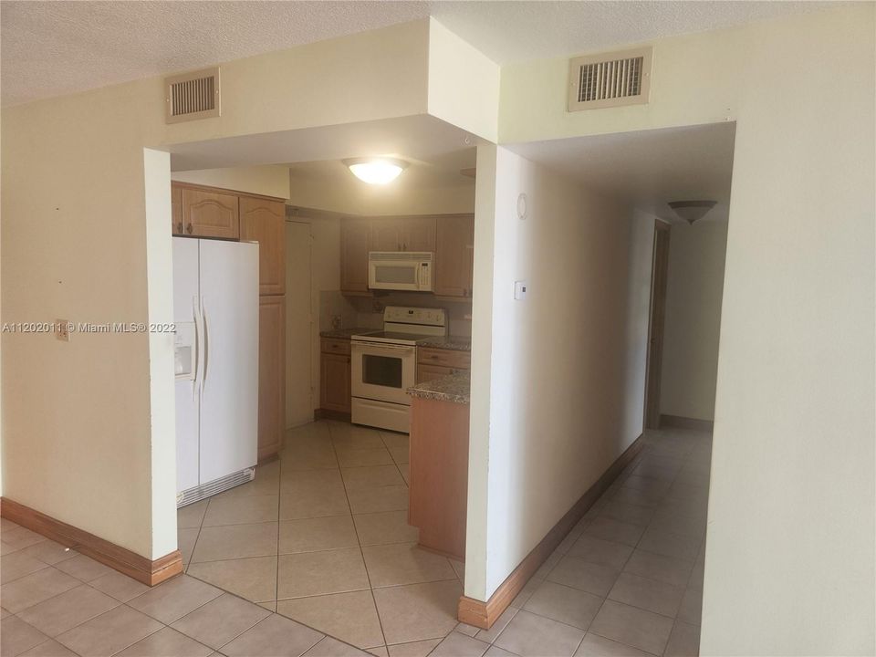 Recently Sold: $295,000 (2 beds, 2 baths, 1058 Square Feet)