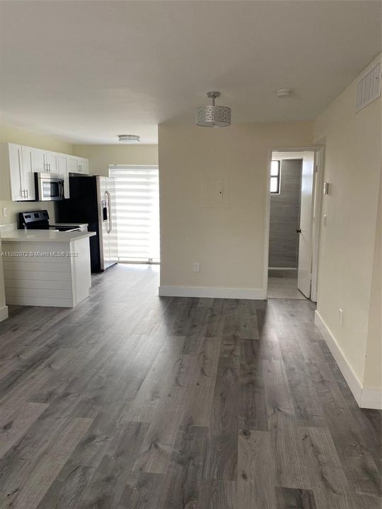 Recently Rented: $2,200 (2 beds, 2 baths, 755 Square Feet)